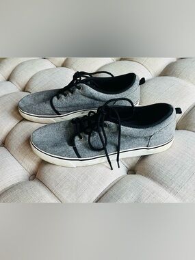 Men’s Gap Shoes Size 11